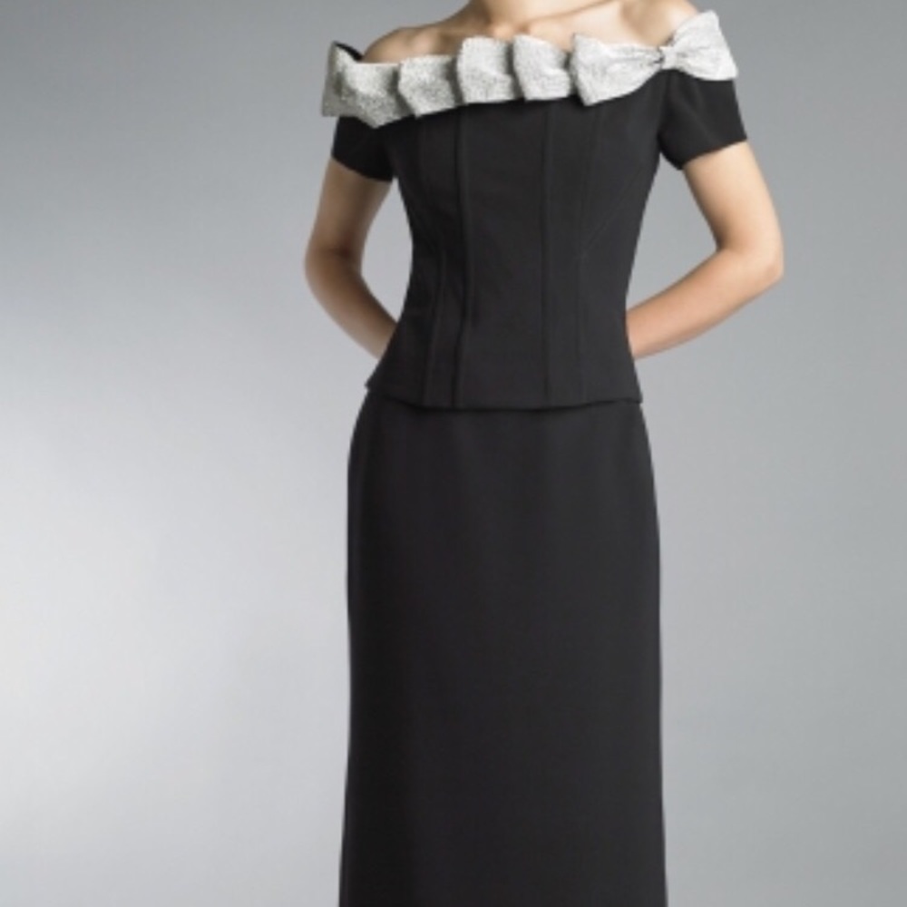 NWT NAVY Junnie Leigh Gown